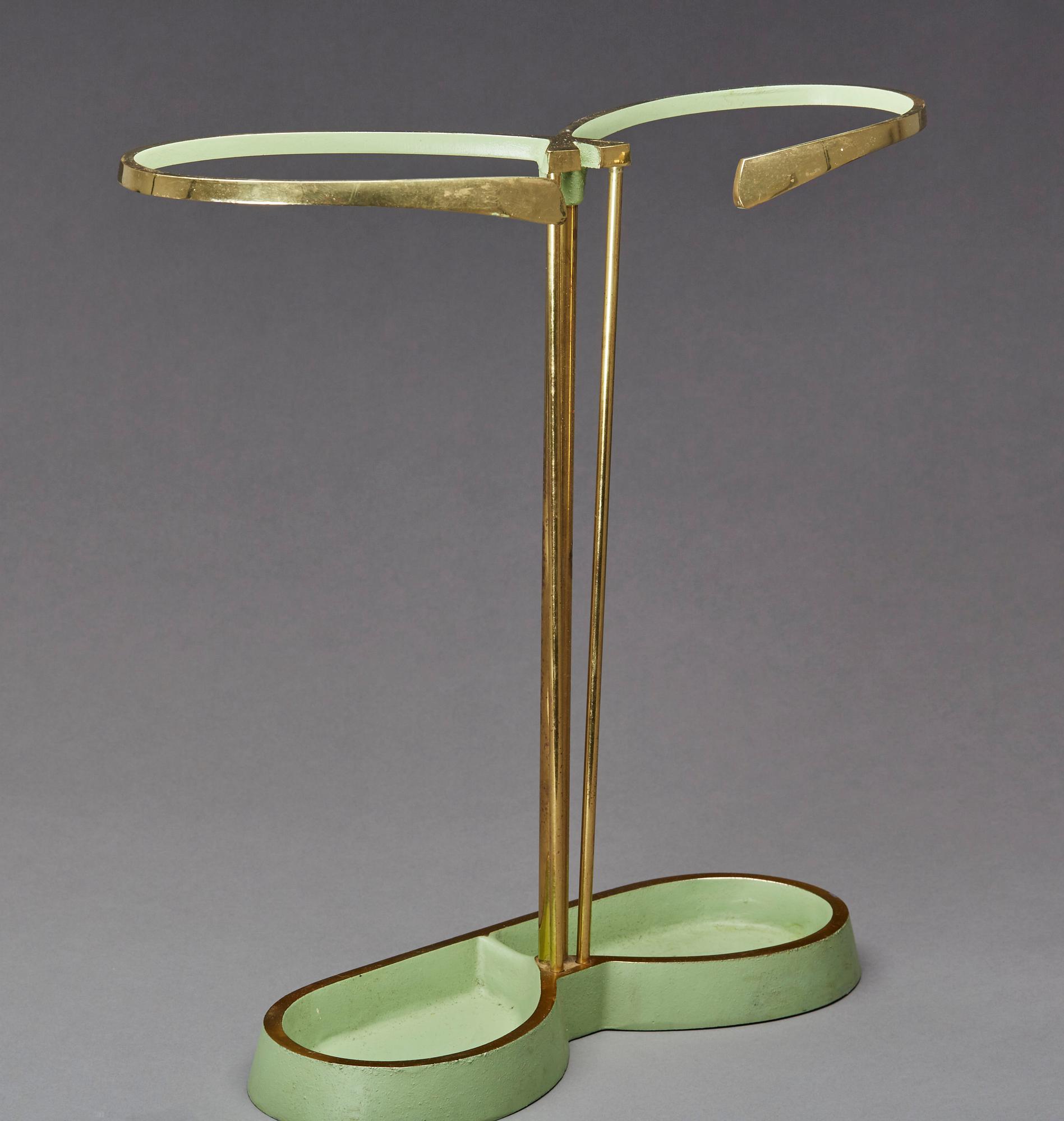 PARAPLYSTÄLL, Gesch, 1900-tal.
