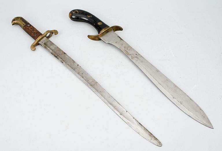 BAJONETT samt FASKINKNIV m/1848.