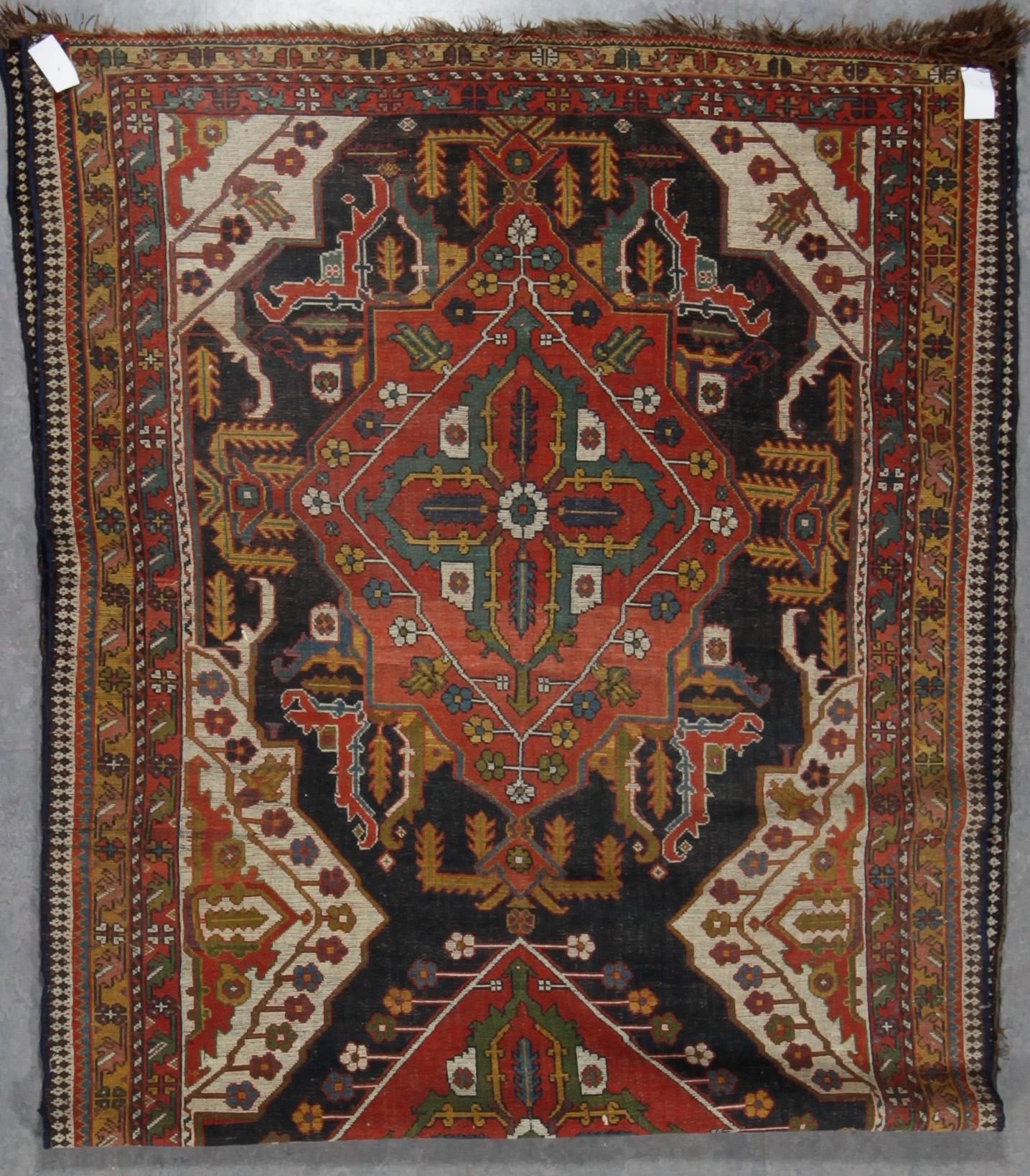 MATTA, semiantik Loristan kelly. Ca 349,5 x 160 cm.