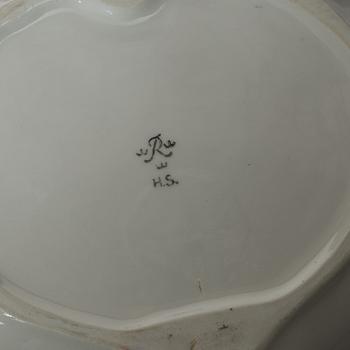 Harald Salomon, Figurines and bowls, 5 pieces, porcelain, Rörstrand.