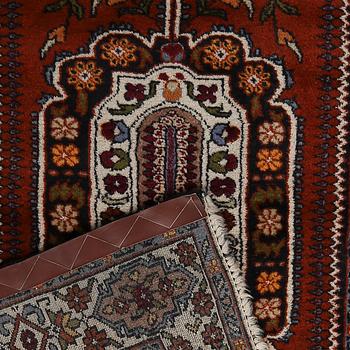 MATTA, orientalisk. Ca 130 x 84 cm.