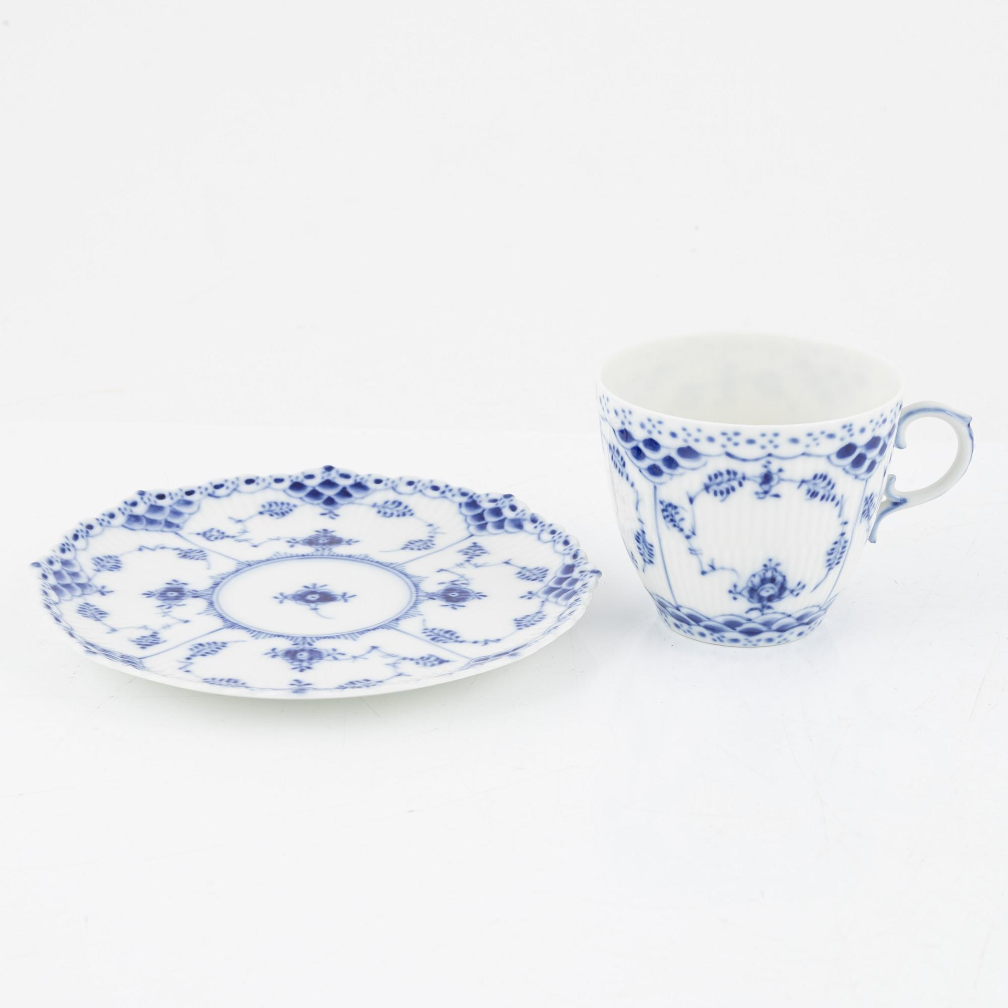 Royal Copenhagen, a 28-piece 'Musselmalet' porcelain coffee service, Denmark.
