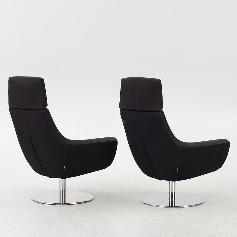 Roger Persson, fåtöljer ett par, "Happy Swing", Swedese. 2000-tal.