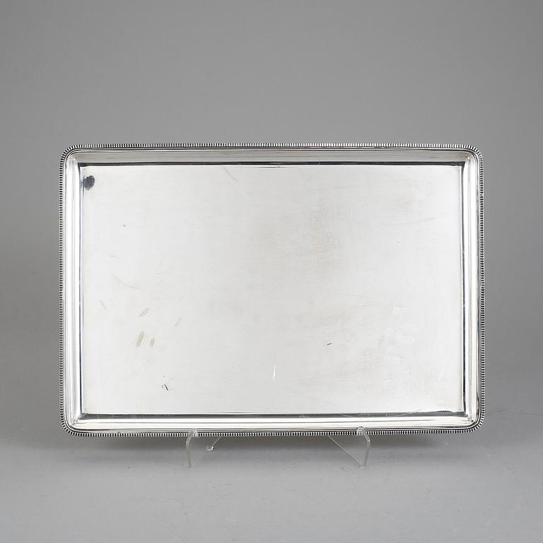 BRICKA, nysilver, märkt Nordiska Kompaniet, 1900-talets mitt.