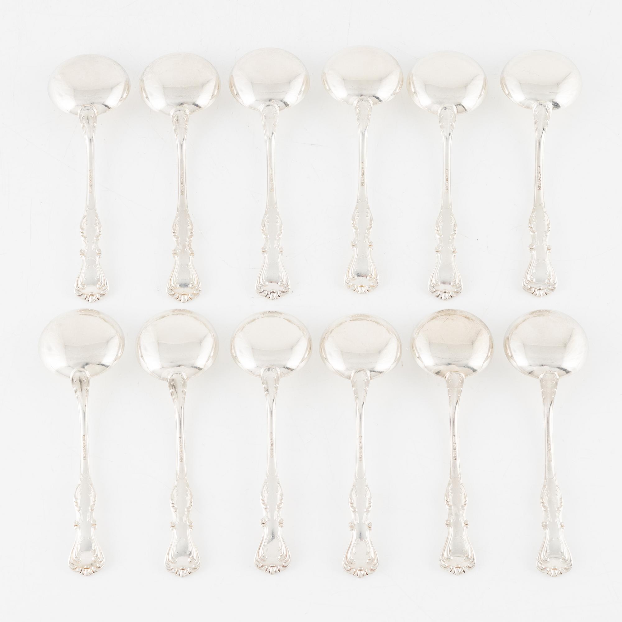 Buljongskedar, 12 st, silver, modell Olga, CG Hallberg, Stockholm, 1949-55.