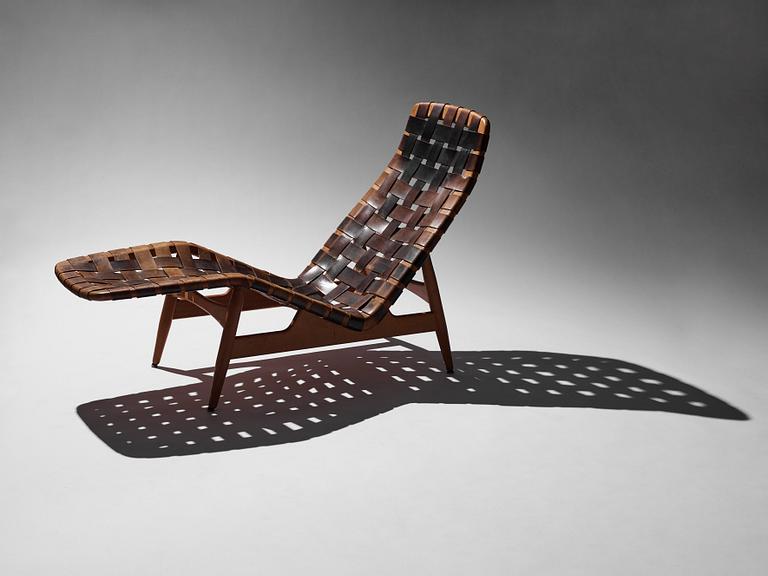 Arne Vodder, a teak chaise longue with black leather straps, Bovirke Denmark 1950's.