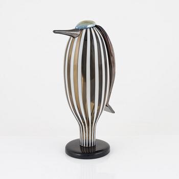 A glass bird by Oiva Toikka for Ittala, signed O. Toikka Ittala.