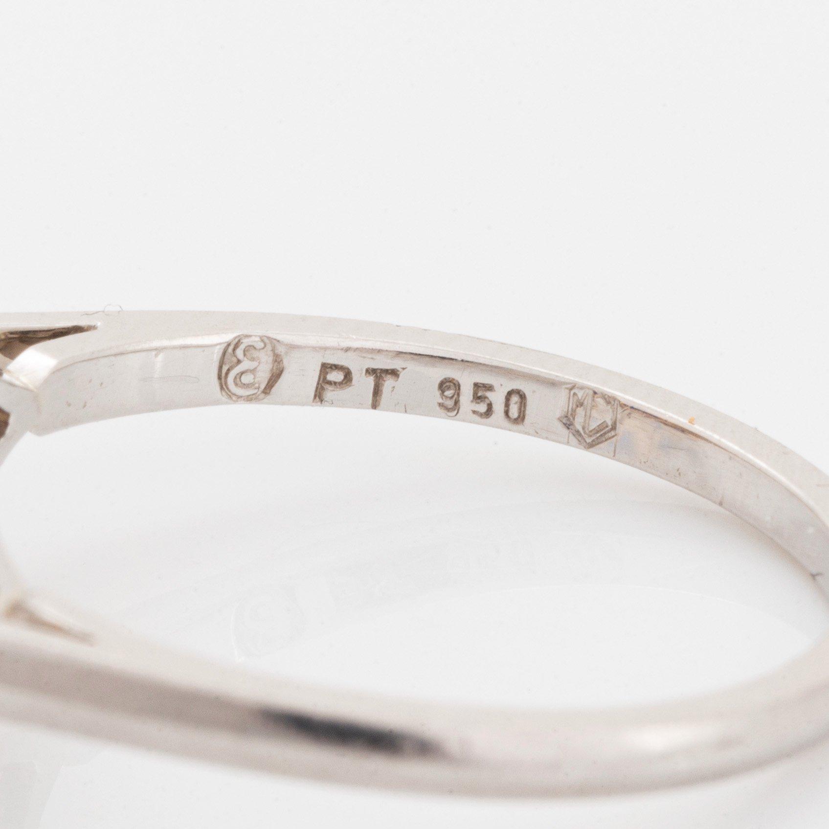 Ring platina och 18K guld med en fasettslipad safir vikt ca 3.40 ct.
