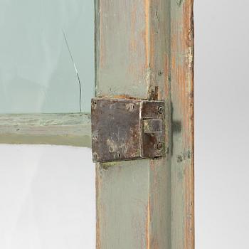 Vitrinskåp, Sverige, 1700-talets andra hälft, Rokoko.