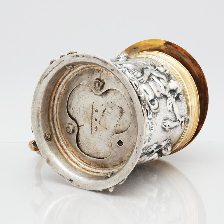 A German 17th century parcel-gilt silver tankard, mark of David Schwestermüller I, Augsburg 1634-1635.