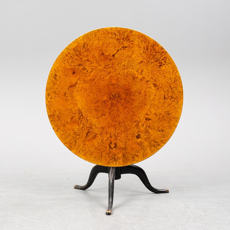 A Swedish tilt-top table, by Jacob Sjölin (master in Köping and Kungsör 1767-1785).