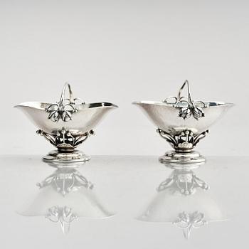 Georg Jensen, a pair of sterling silver sugar/spice jars, model no 235C, Copenhagen, Denmark 1925-1932.