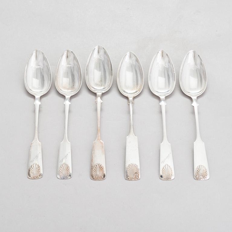 A set of six spoons, a sauce ladle and a soup ladle in silver with shell decorated handles, Finland 1912-33.
