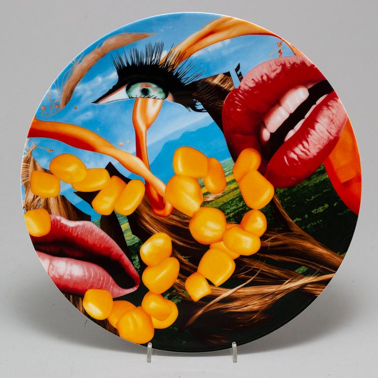 A 'Lips' porcelain plate by Jeff Koons, Bernardaud, edition 826/2500.