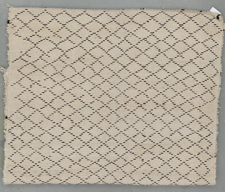 MATTA, Beni Ourain. Ca 243x178 cm.