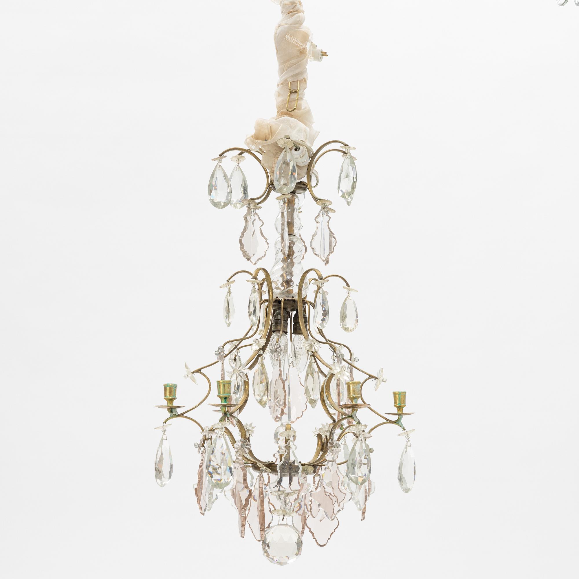 A Rococo style chandelier, early 20th Century.