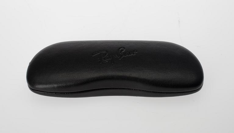 SOLGLASÖGON, "Rituals W2545", Ray Ban.