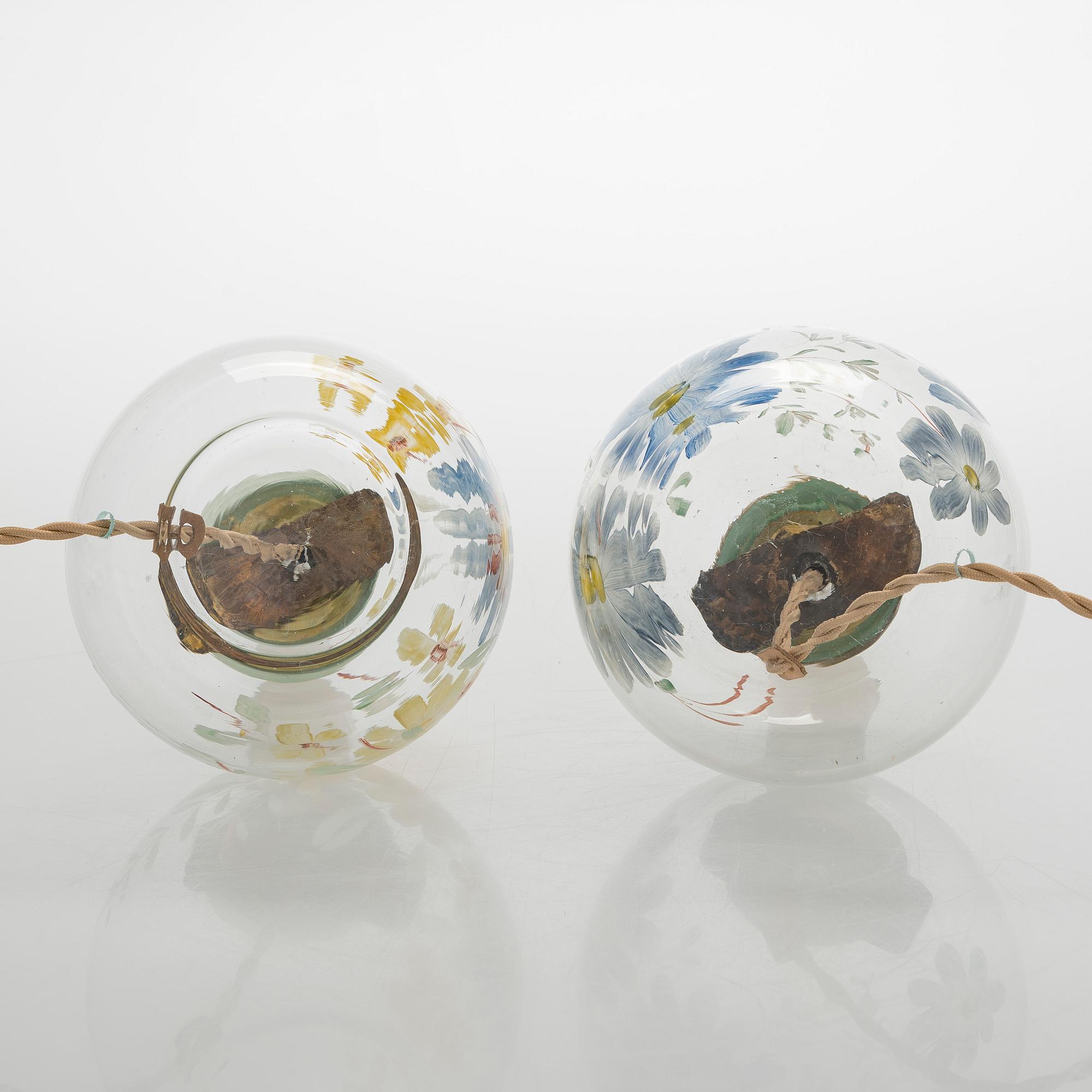 Paavo Tynell, bordslampor, 2 st Taito och Köklax Glasbruk, 1940-tal.