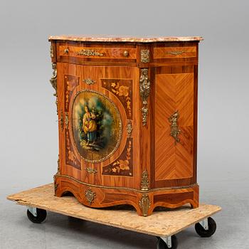 SKÄNK, Louis XVI-stil, 1900-talets andra hälft.