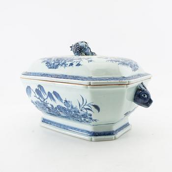 Terrine China Qianlong (1736-95) export porcelain.