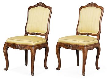 967. A pair of Rococo chairs.