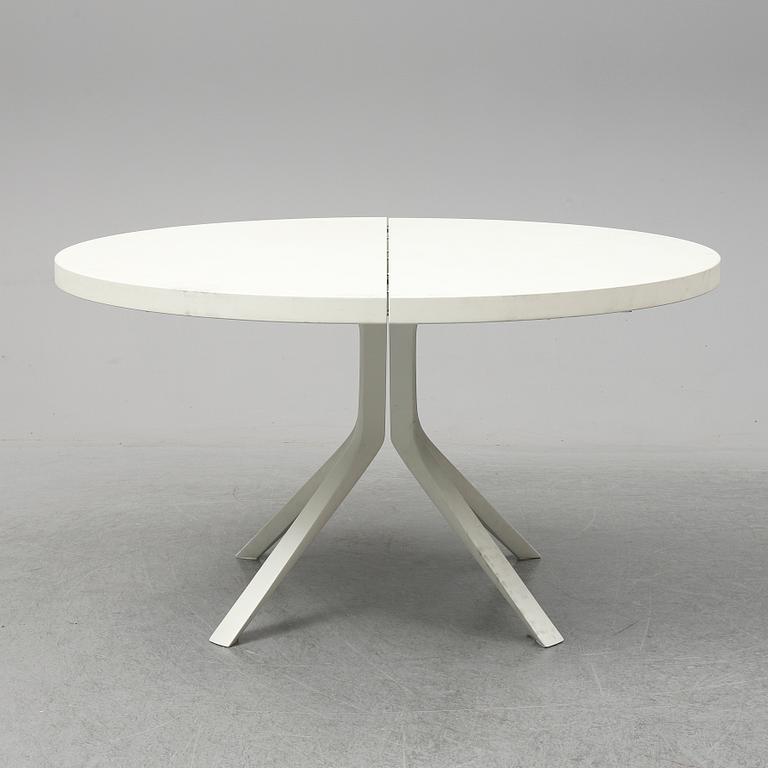 A late 20th Century table from De Padova.