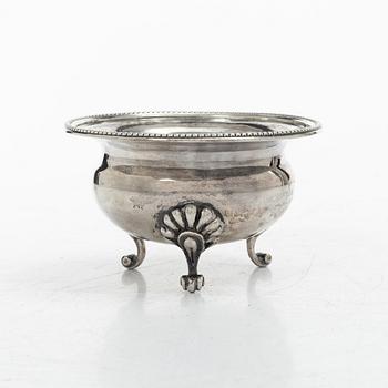 A Russian silver bowl, St. Petersburg 1863, assay mark of Edouard Fedorovich Brandenburg.