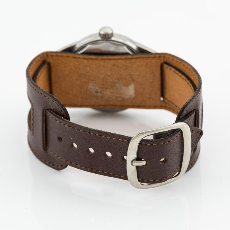 Enicar, Sherpa Date, "Compressor Case", wristwatch 34.5 mm.