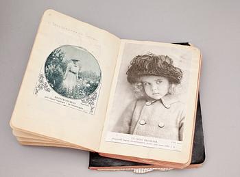 VYKORTSALBUM, 5st med 500 vykort, "Vårt Kungahus", mest Sverige 1910-20-tal.