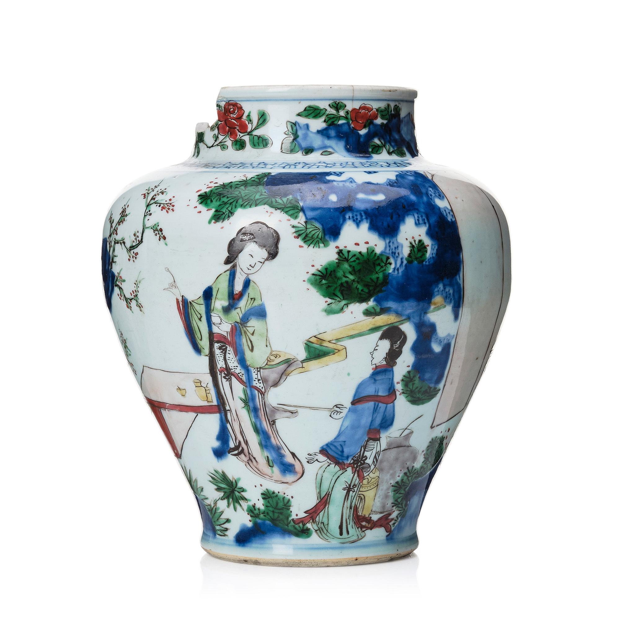 A Chinese Transitional wucai jar, 17th century.