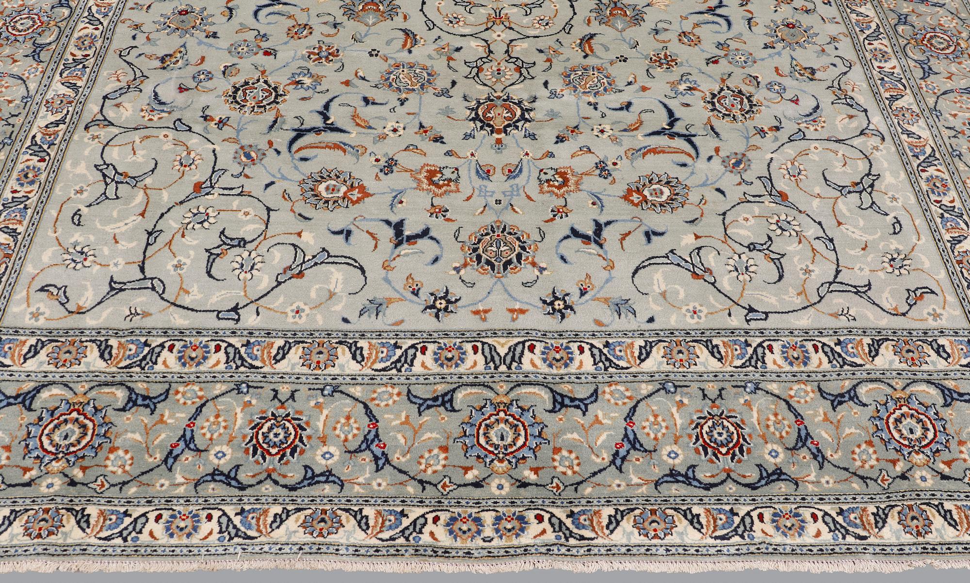 A carpet, Kashan, signed, ca 404 x 280 cm.