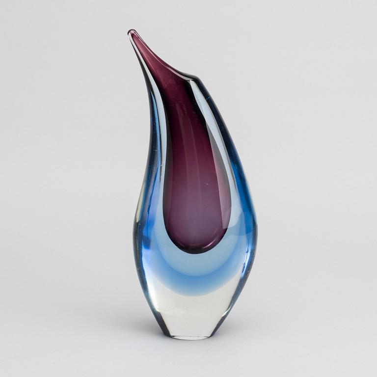 A MURANO SOMMERSO GLASS VASE, 1955-65.