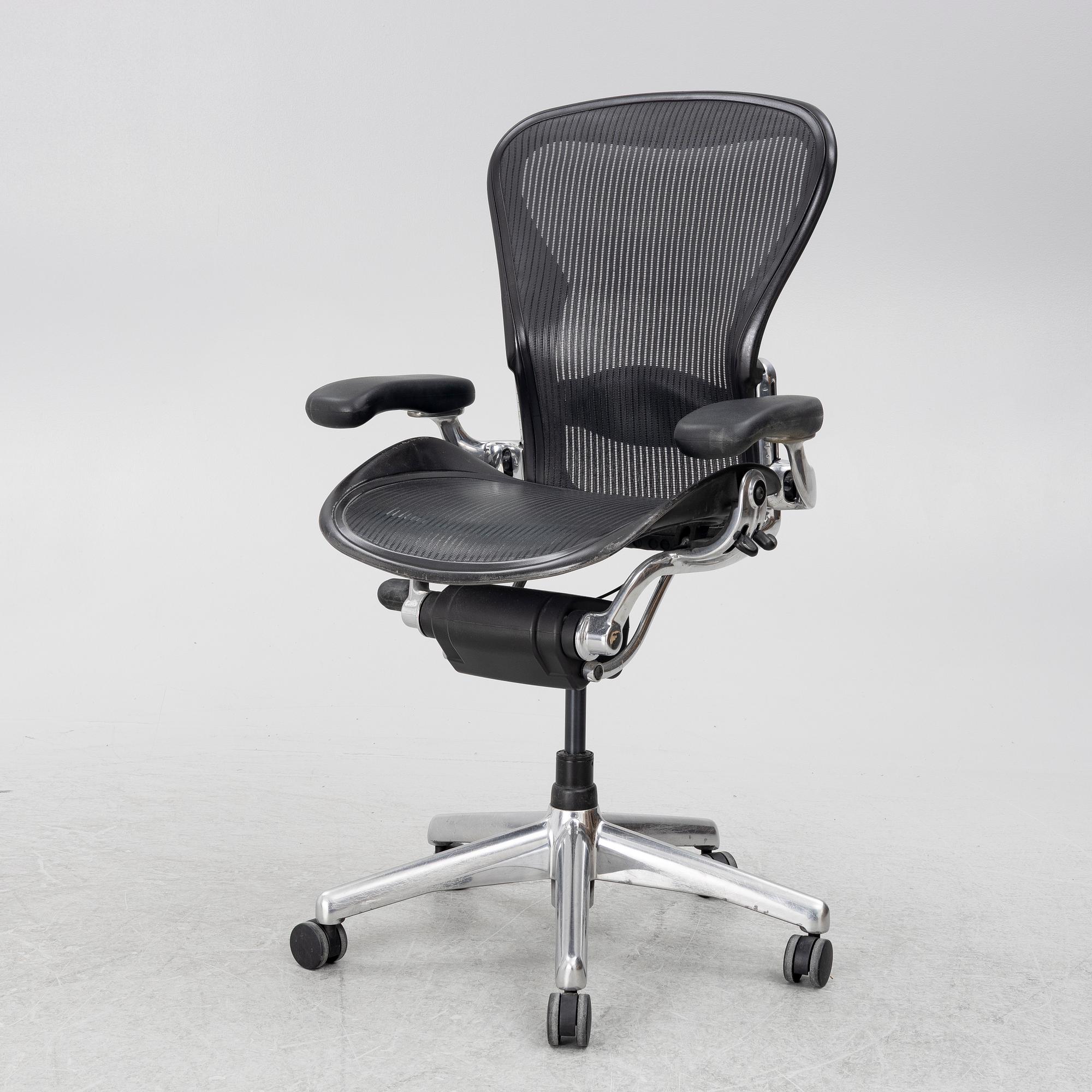 Don Chadwick och Bill Stumpf, skrivbordsstol, "Aeron", Herman Miller.