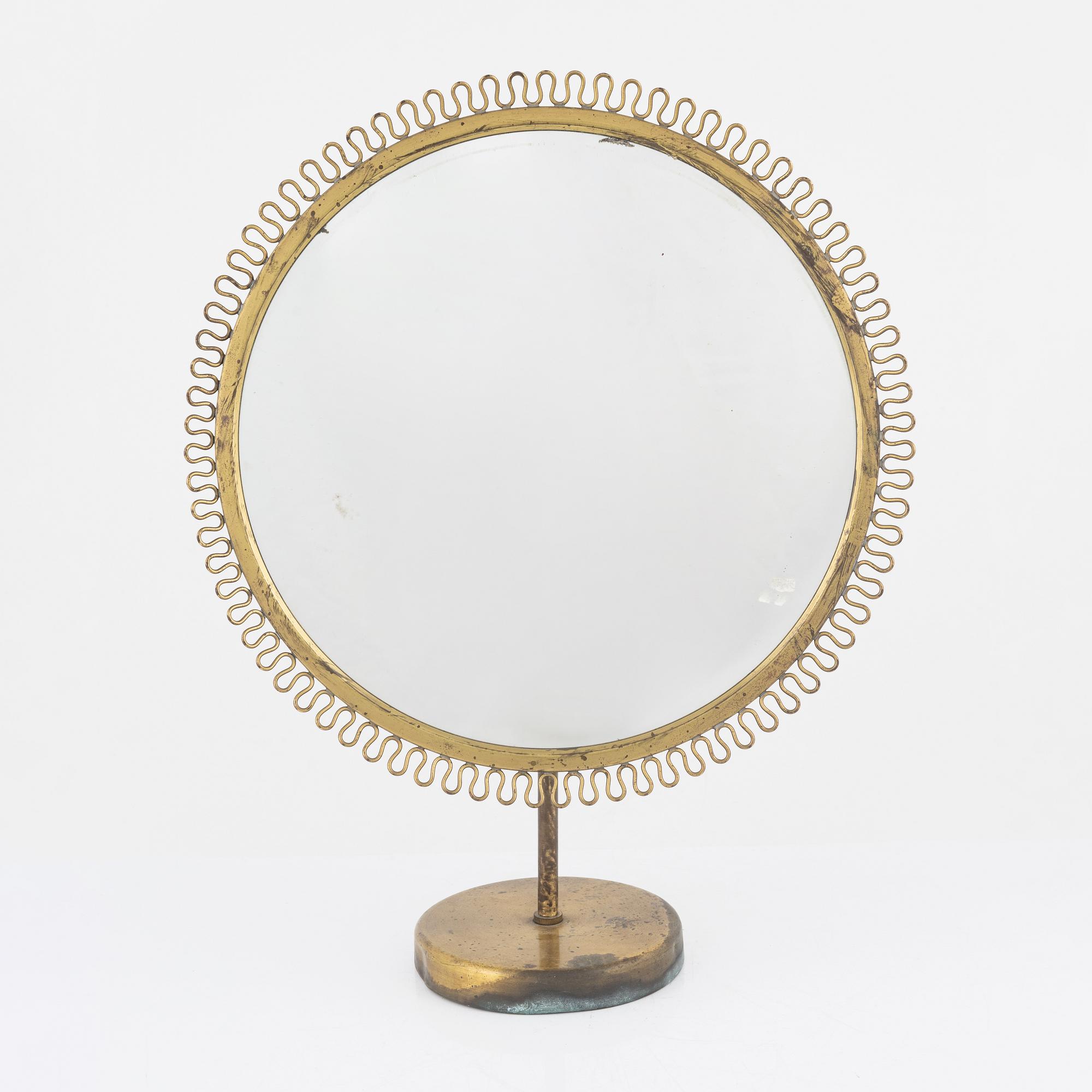 Bordsspegel, mässing, möjligen Nordiska Kompaniet, omkring 1900-talets mitt.