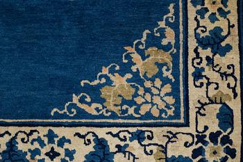 Matto, semi-antique Beijing probably, ca 263 x 179,5-183,5 cm, China.