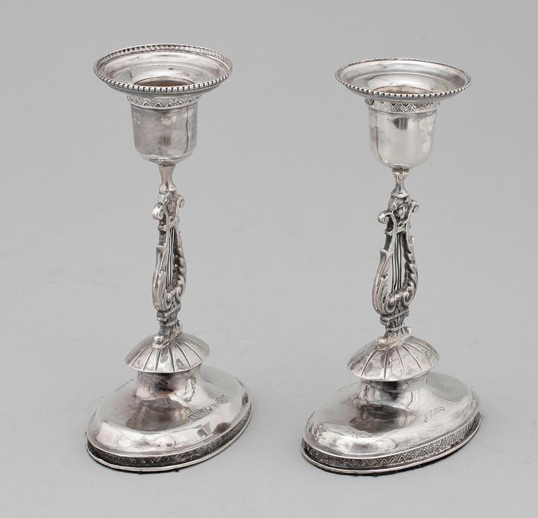 LJUSSTAKAR, ett par, silver, empirestil, Stockholm, 1965.