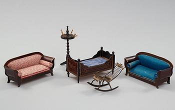 a set of dollhousefuniture and objects including Waltershausen.