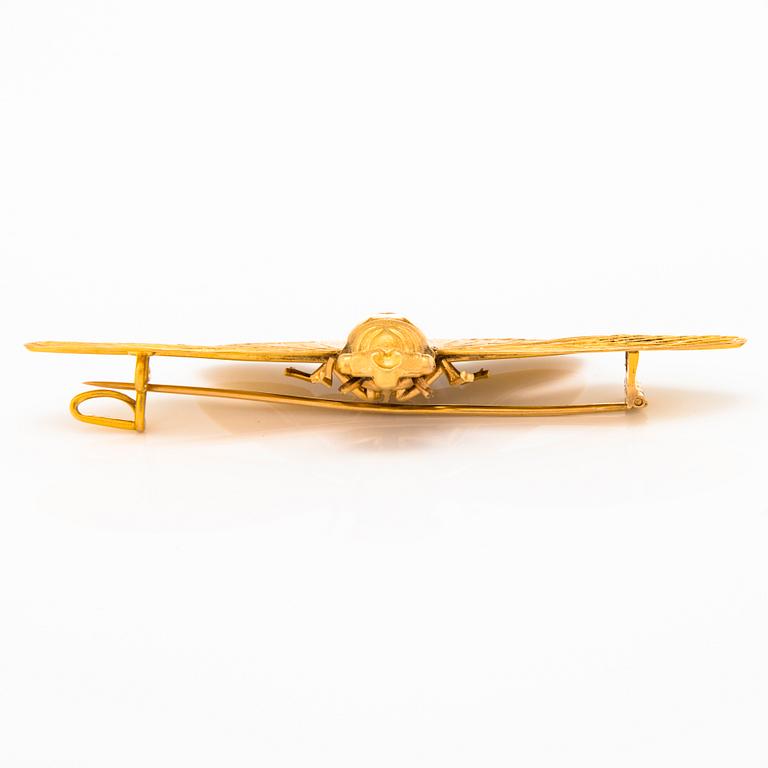 A 18K gold brooch marked Guiraud, Nimes. Late 19th century.