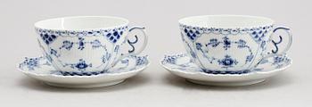 TEKOPPAR MED FAT, 12 st, porslin, Royal Copenhagen.