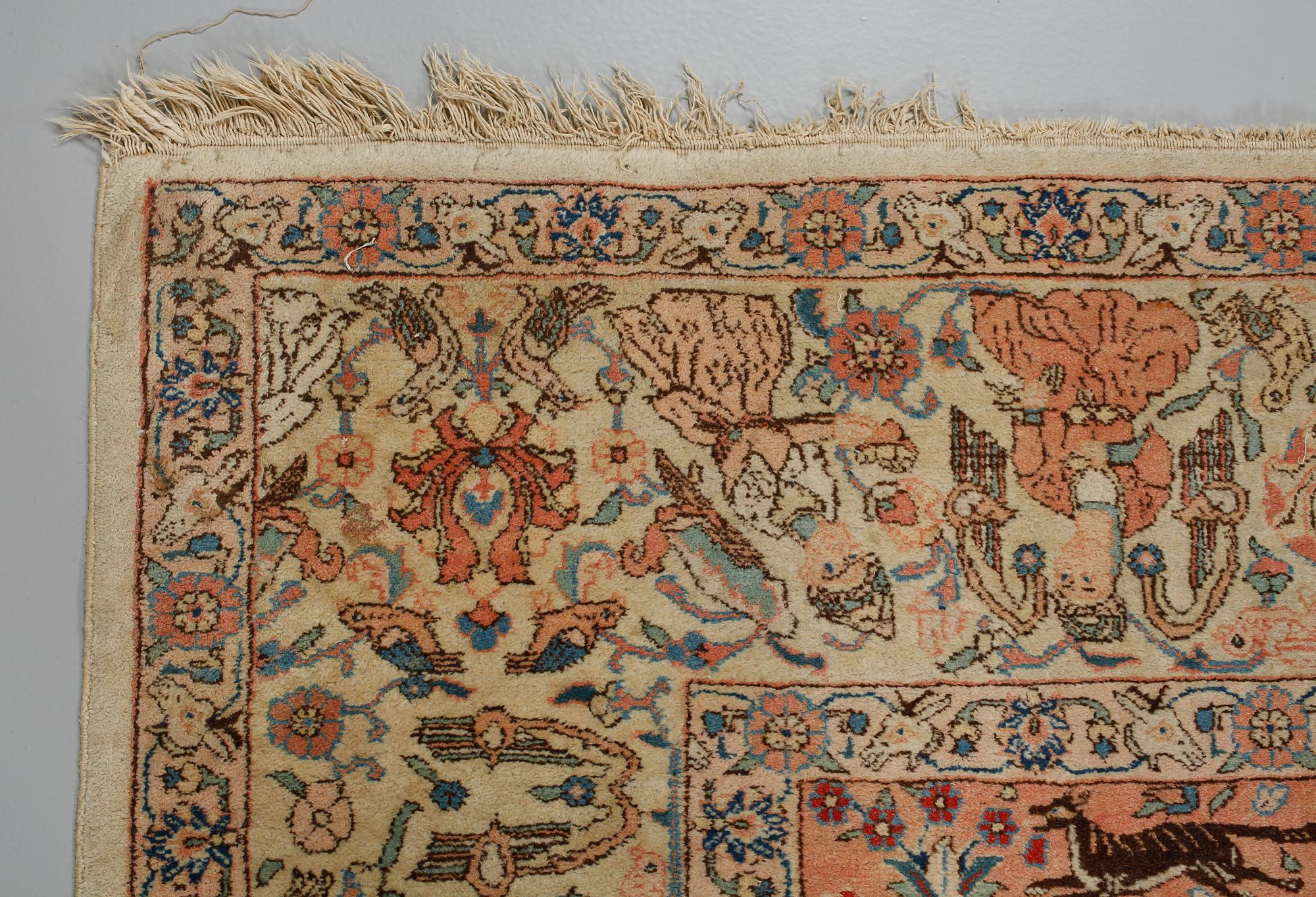 MATTA, figural, Täbris, semiantik, 268 cm x 364 cm.