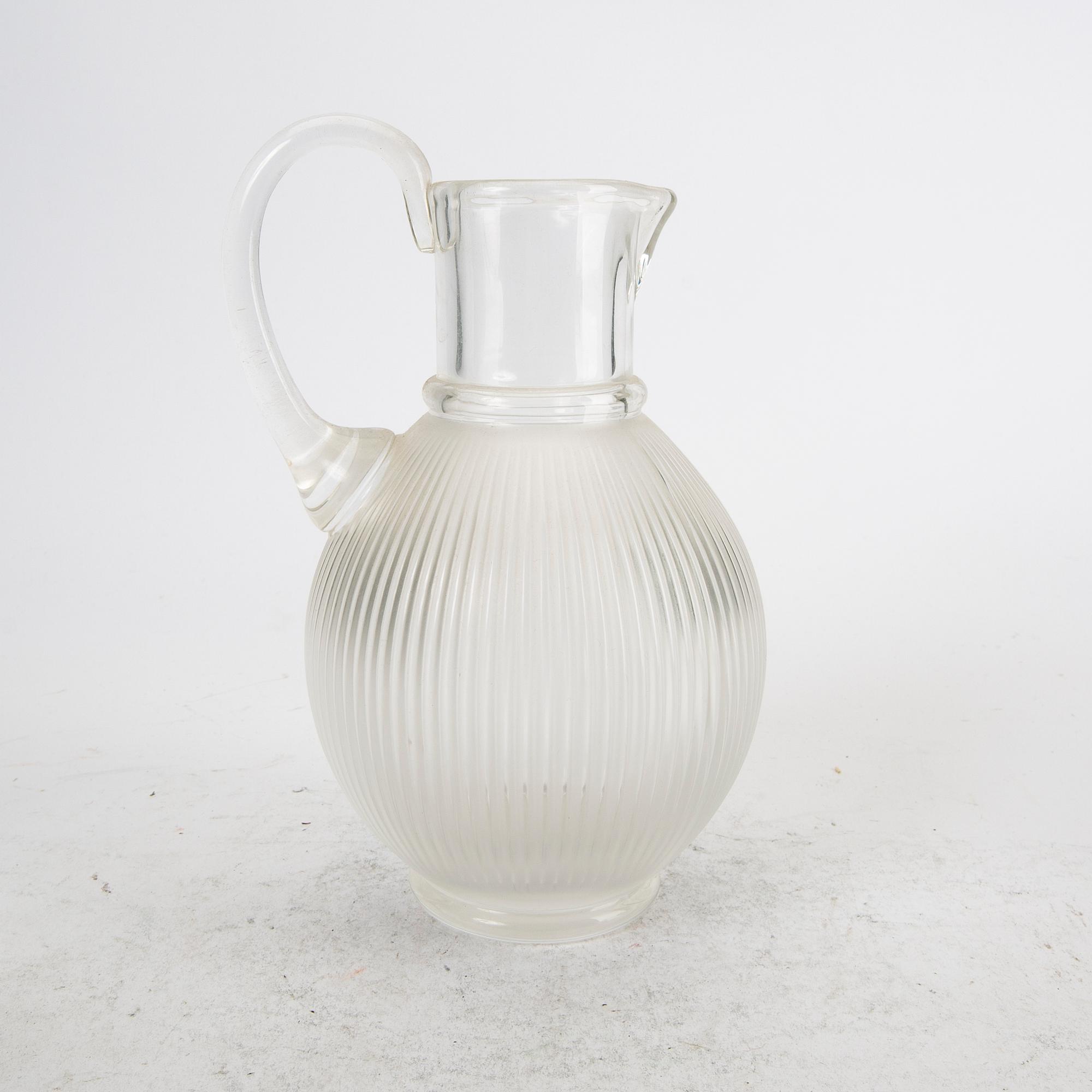 Carafe and 2 bowls and 2 glasses Lalique mid-20th century.