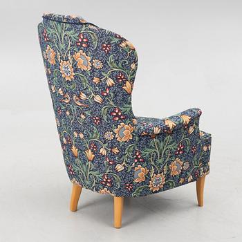 Carl Malmsten, a 'Farmor' armchair, AB O.H. Sjögren, Tranås, second half of the 20th century.