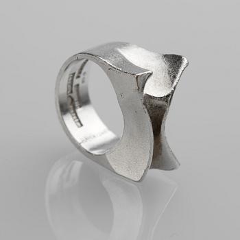 RING, sterlingsilver, Lapponia, Finland, 1970. Vikt ca 9,5 g.