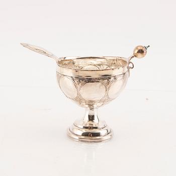 A 19th/20th century Baroque style silver cup weight 92 grams.