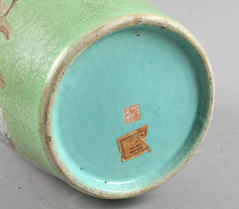 VAS, porslin, Kina 1800-talets andra hälft.