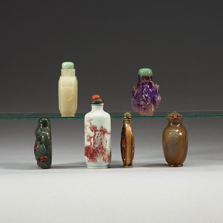 A set of six Chinese snuff bottles.