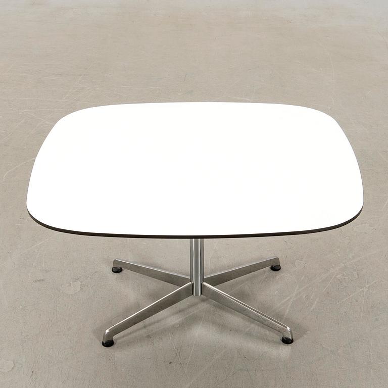 Gunilla Allard, dining table, "Cooper", Lammhults, contemporary.