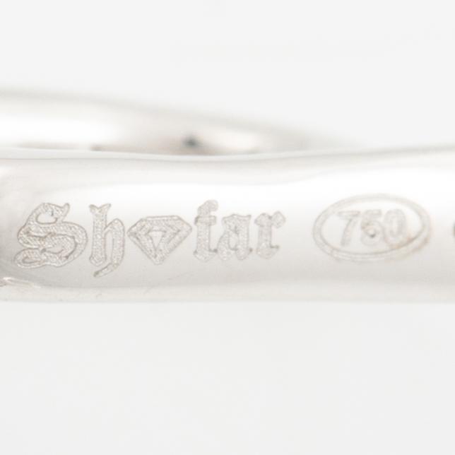 Örhängen 18K vitguld med cabochonslipade safirer och åttkantslipade diamanter.