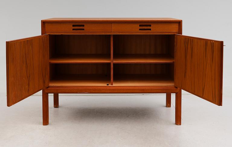 SIDEBOARD, Bertil Fridhagen, Bodafors, 1960.