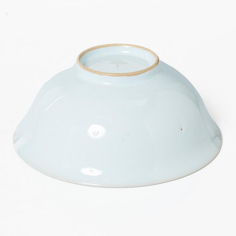 Kennet Williamsson, a set of eight ceramic pieces, signed.